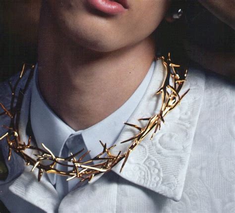 givenchy crown of thorns necklace buy|givenchy pearl necklace.